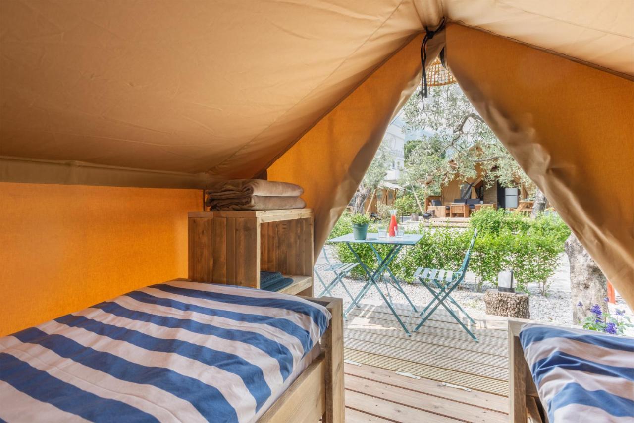 Al Lago Camping & Rooms Riva del Garda Buitenkant foto