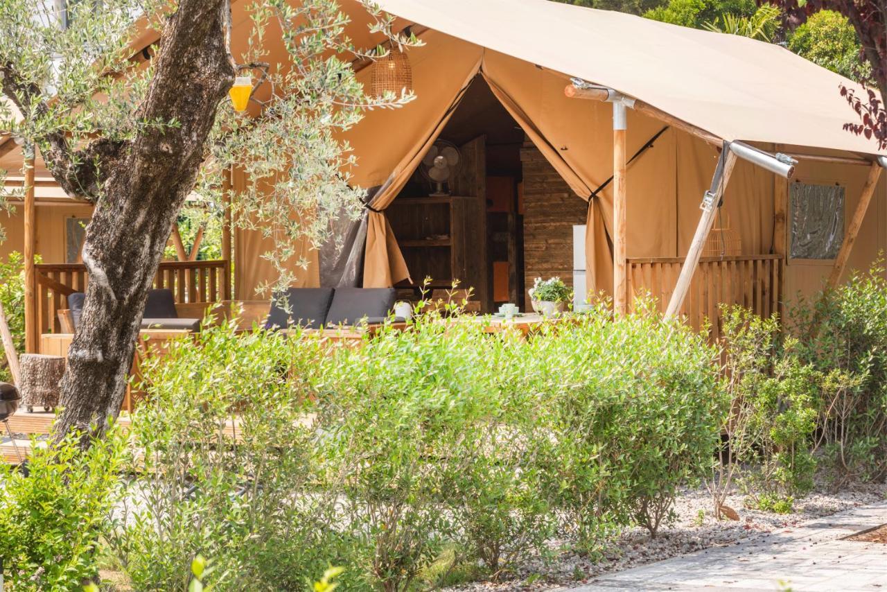 Al Lago Camping & Rooms Riva del Garda Buitenkant foto
